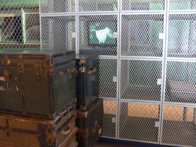 Baggage cages